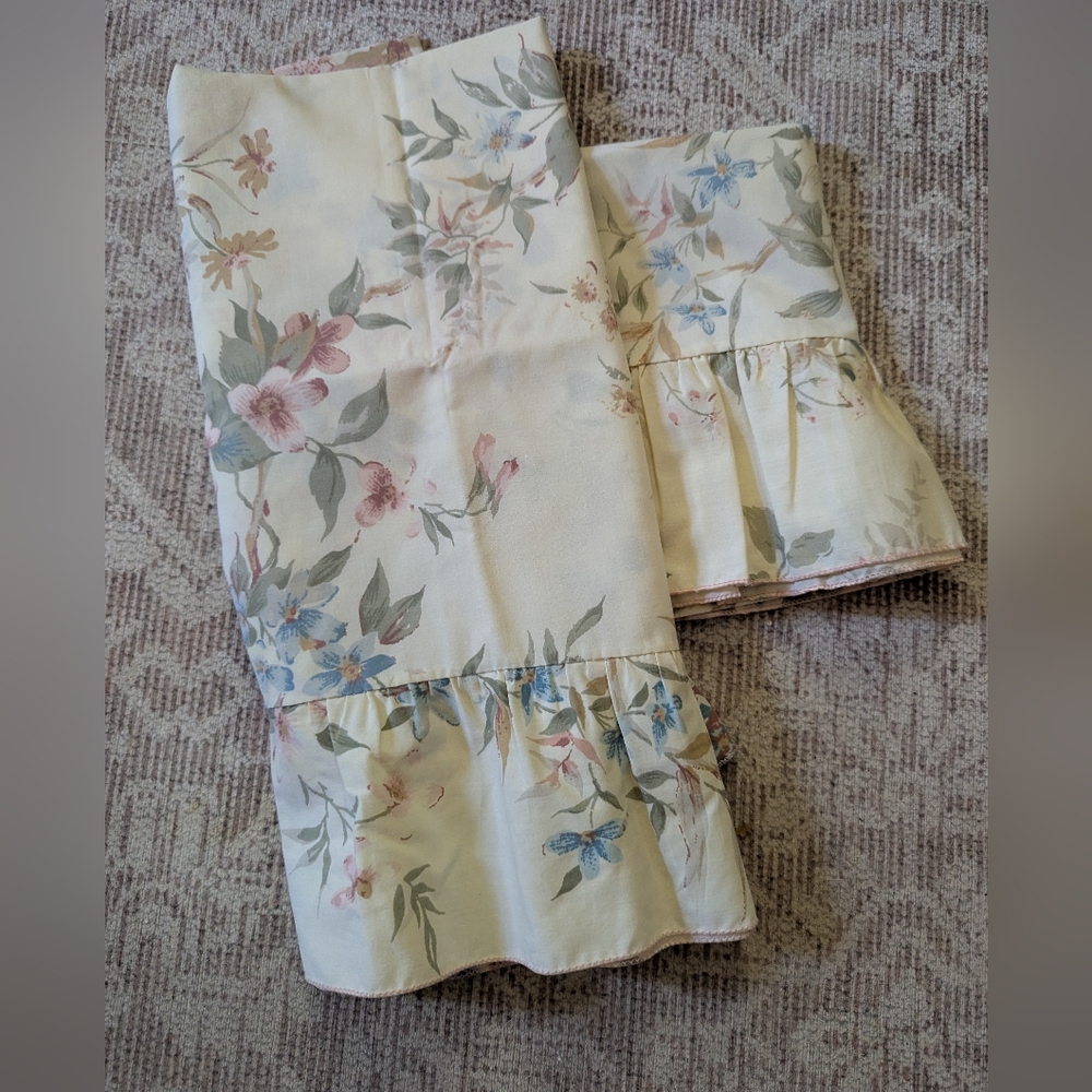 Vintage JCPenney Percale Floral Pillowcase Set With Ruffle